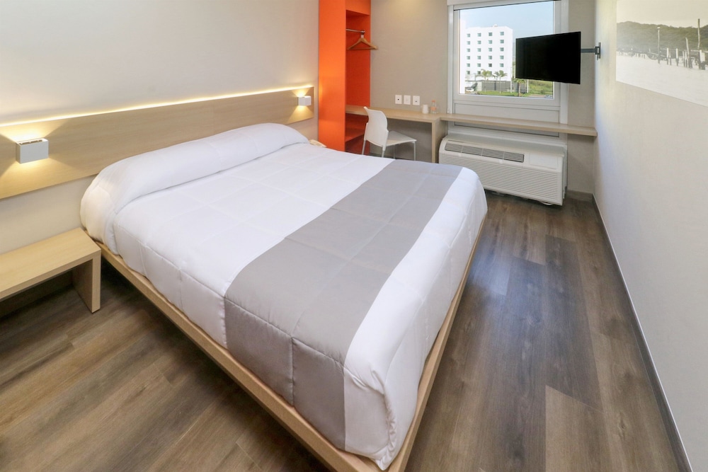 Room, 1 Queen Bed - Photo 1