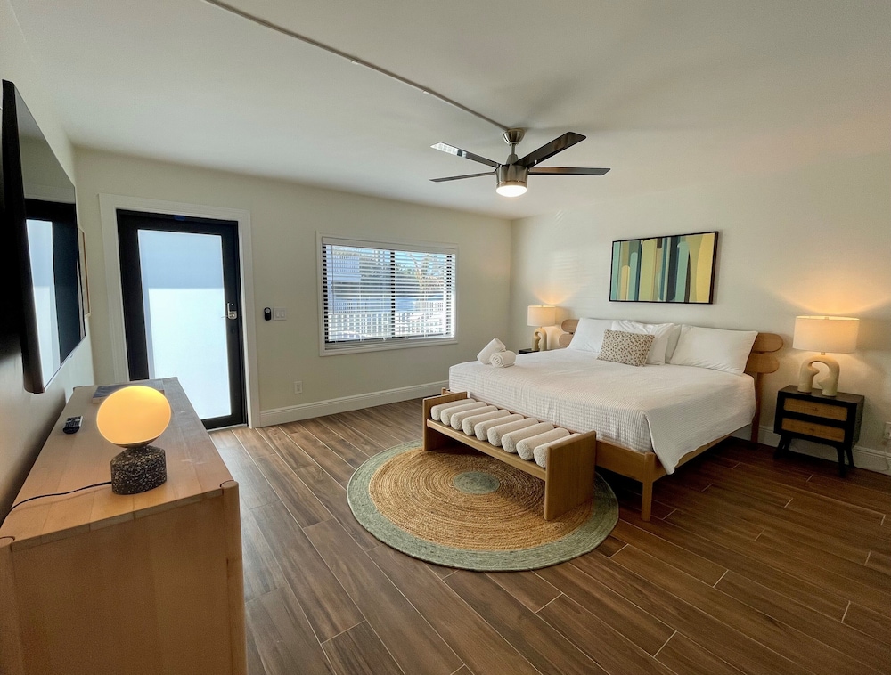Oceanfront King Studio photo 3
