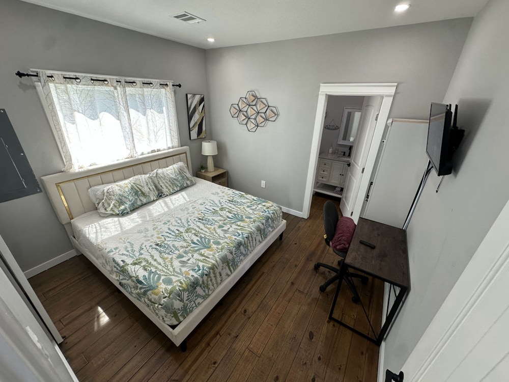 Apartment photo 3