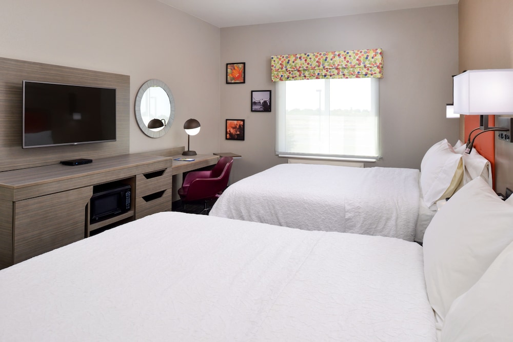 Two queen beds ns photo 2