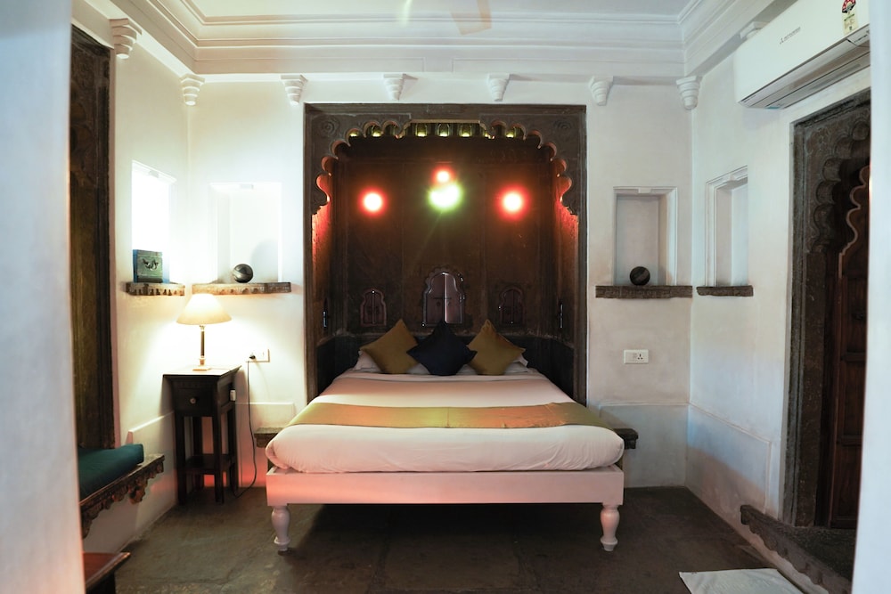 Small Suite photo 2