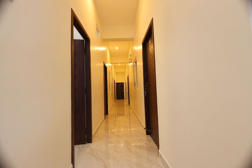 Classic Double Room, Balcony, City View photo 3