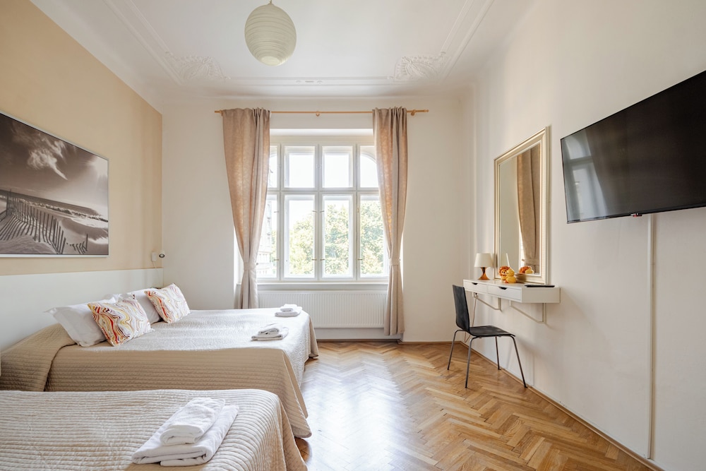 Family Apartment, 2 Bedrooms, Non Smoking, City View