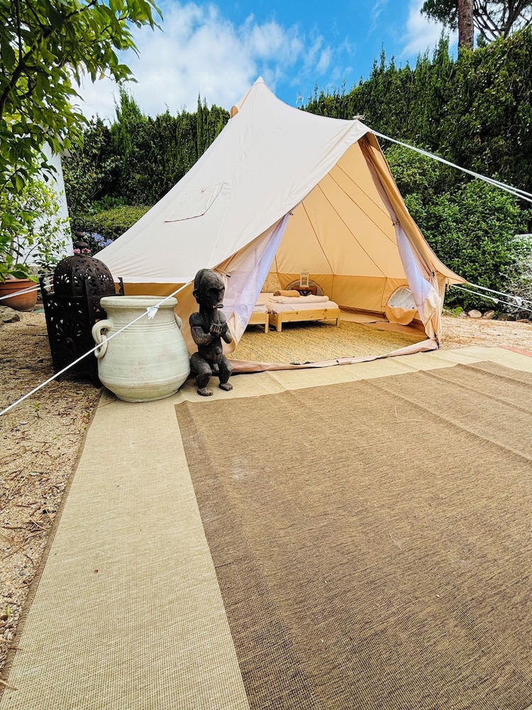 Traditional Tent, Garden View (Moana)