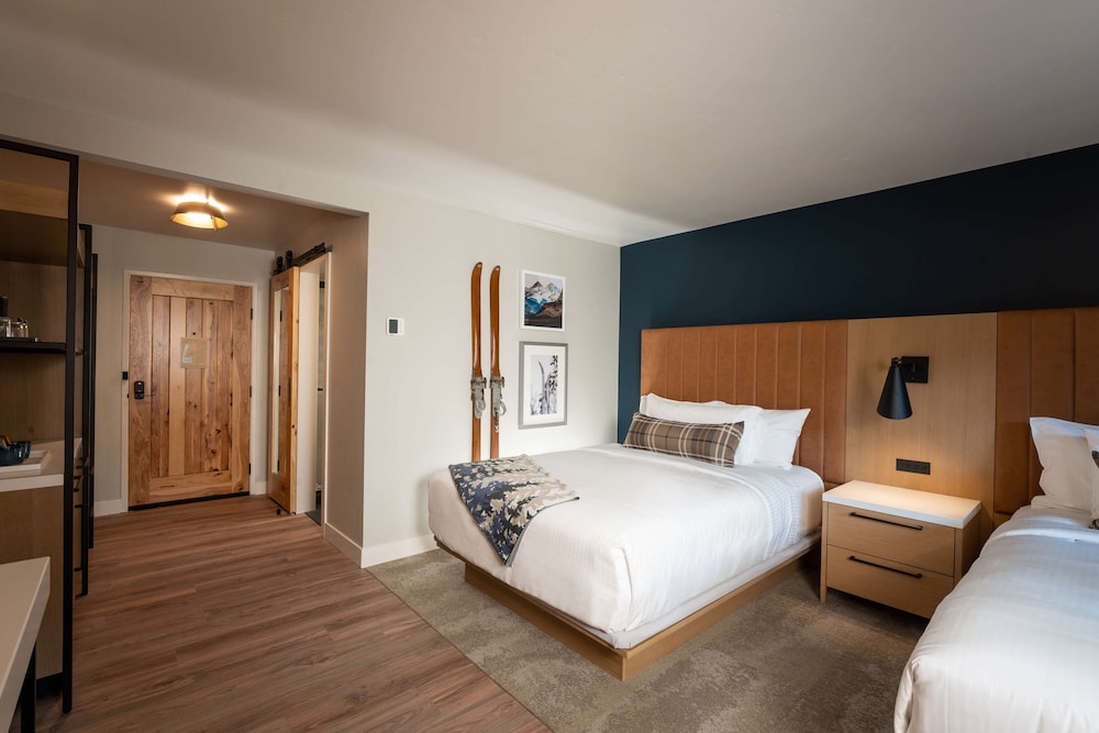 Signature Room, 2 Queen Beds photo 2