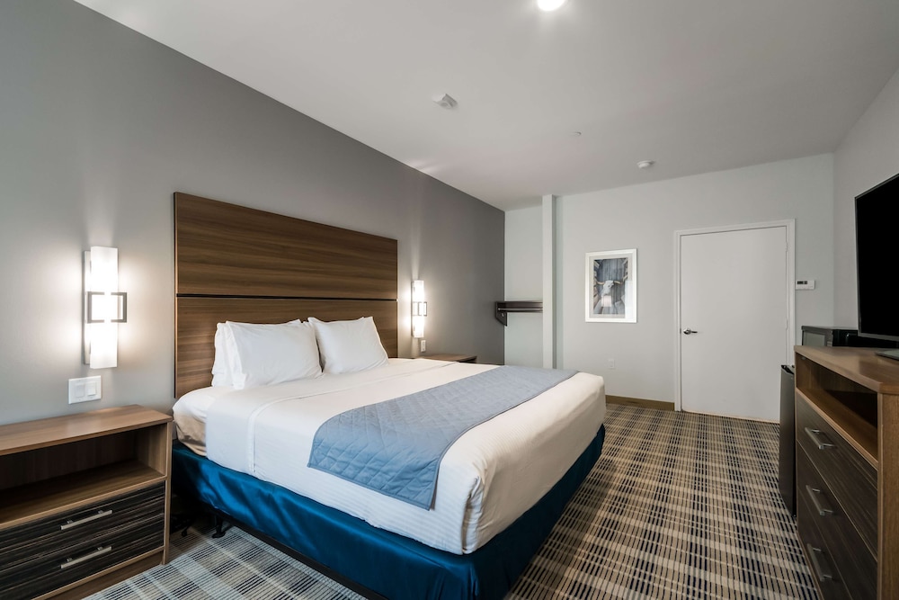 Suite, 1 King Bed, Accessible, Non Smoking (Kitchenette) photo 1
