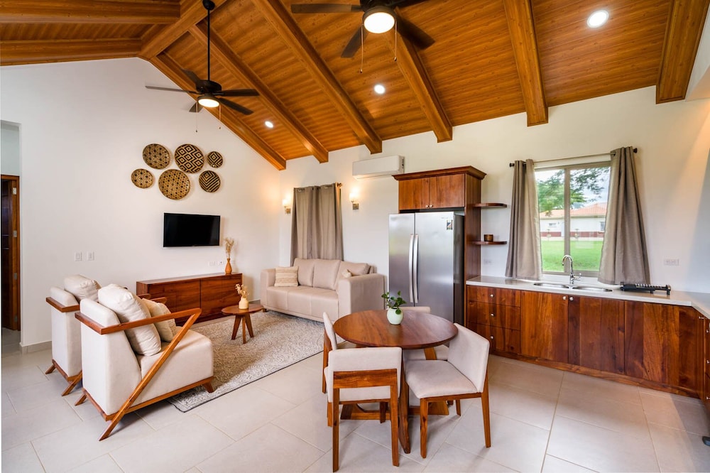 Deluxe House, 2 Bedrooms, Garden Area photo 1