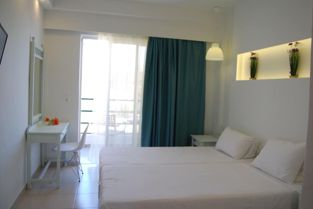 Standard Studio, 1 Bedroom, Smoking, Garden View