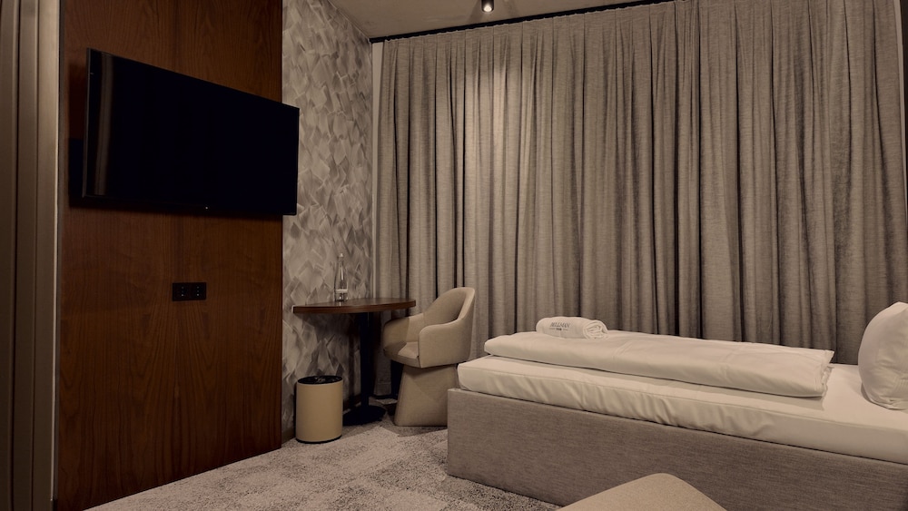 Luxury Single Room