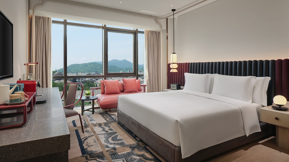 Standard Room, 1 King Bed