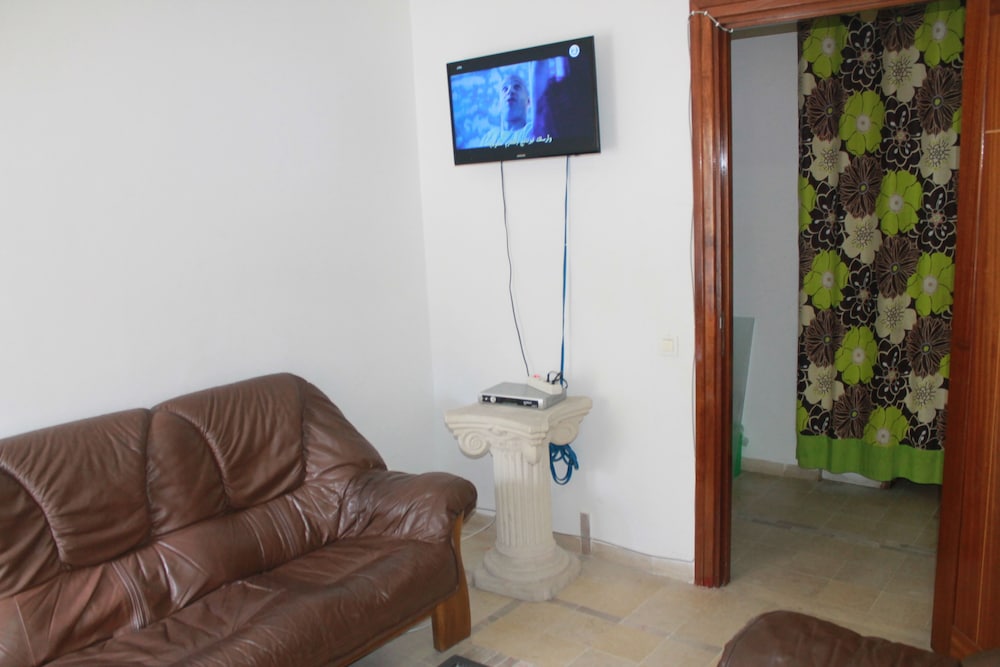 Apartment (Trois)