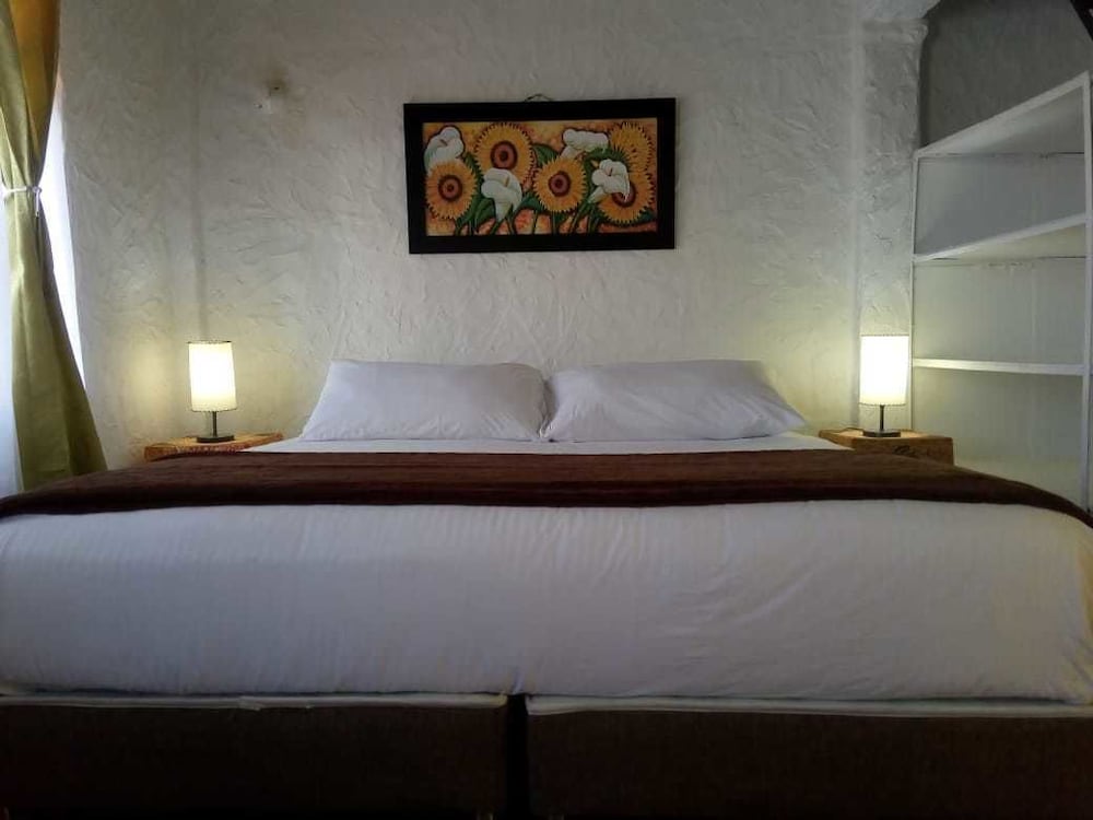 Family Room, Multiple Beds photo 3