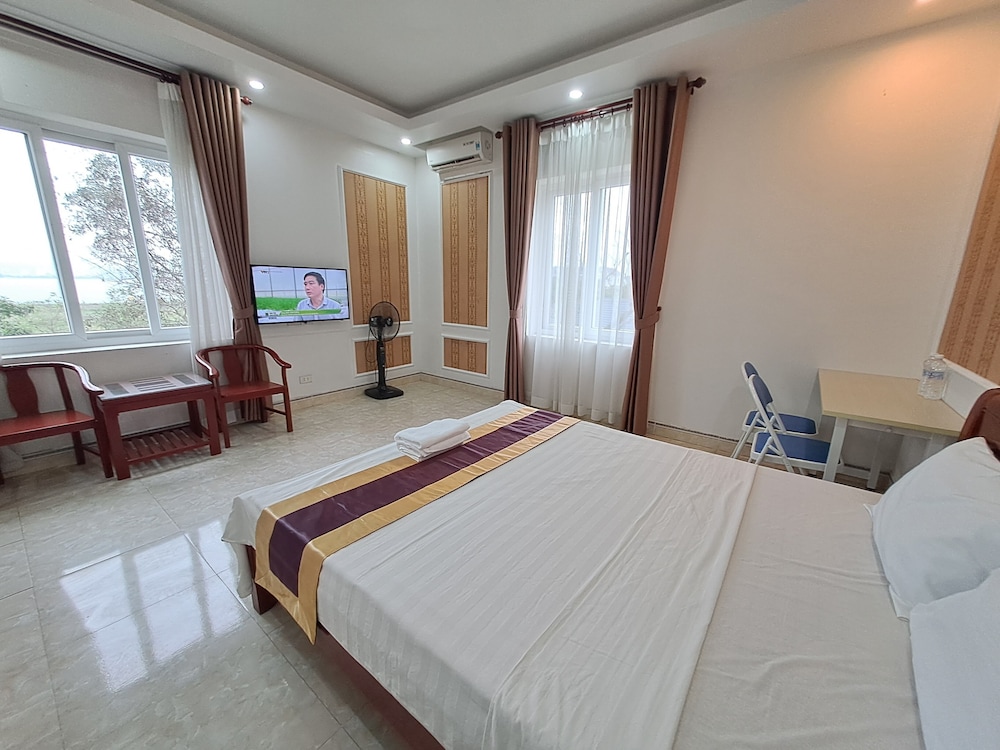 Basic Room, Partial Ocean View