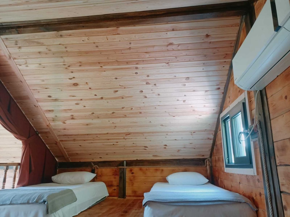 Deluxe Room, Mountain View photo 3