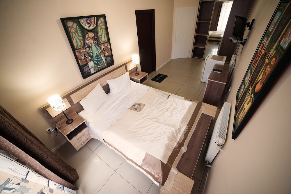 Economy Double Room photo 1
