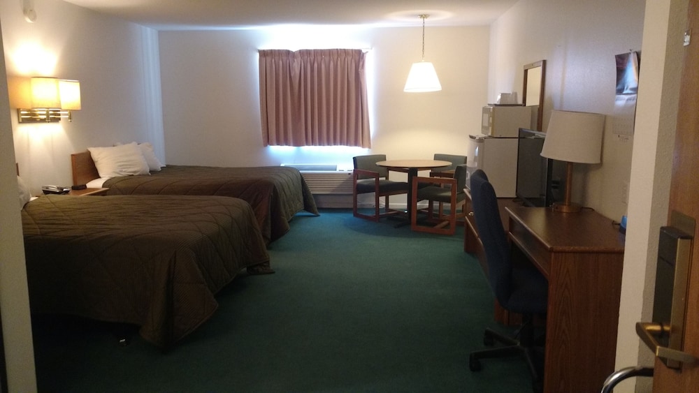 Room, 2 Queen Beds photo 3