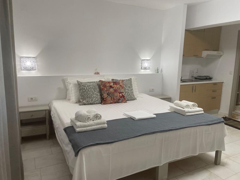 Deluxe Room, 1 Double Bed photo 3