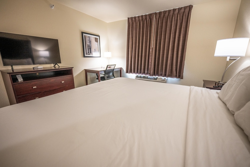 Room, 1 King Bed, Accessible, Non Smoking (Guestroom) - Photo 7