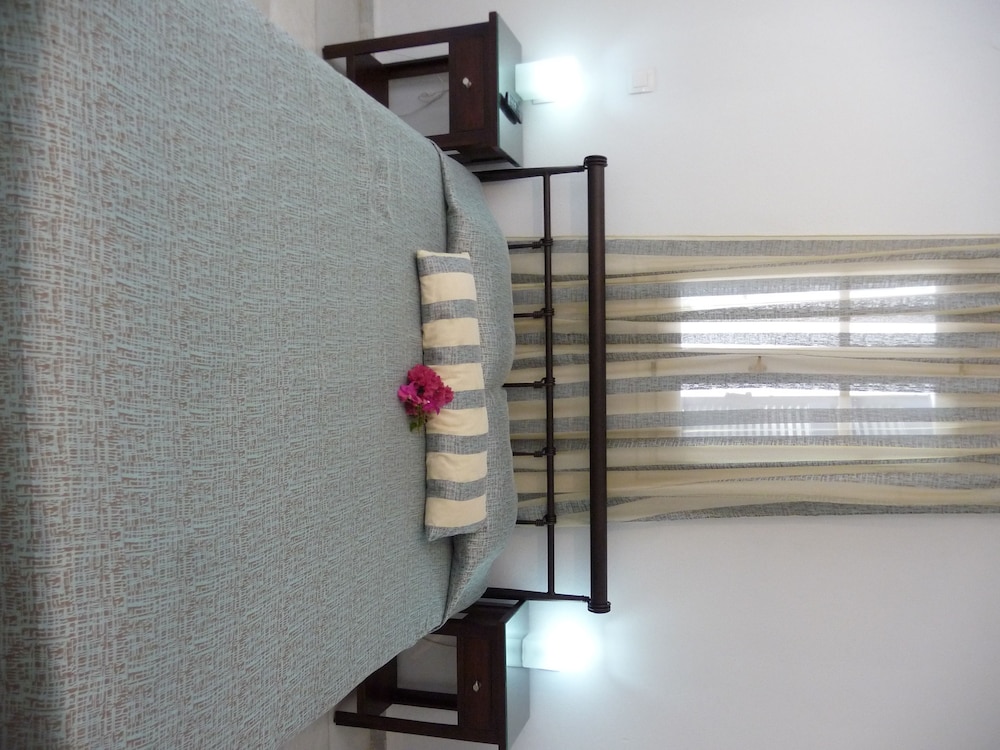 Superior Apartment, 2 Bedrooms, Partial Ocean View, Beachfront