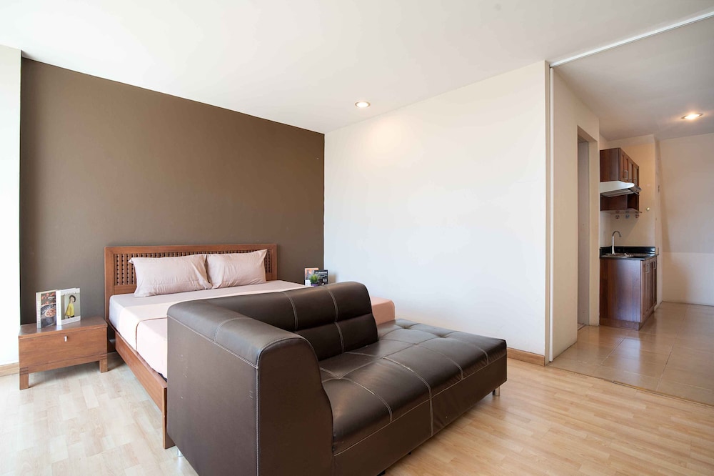 Superior Suite, City View photo 3