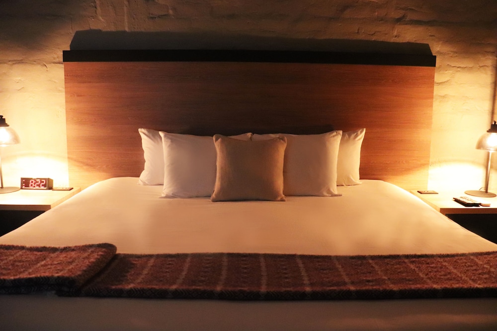 Room (Suite King Bed) photo 1