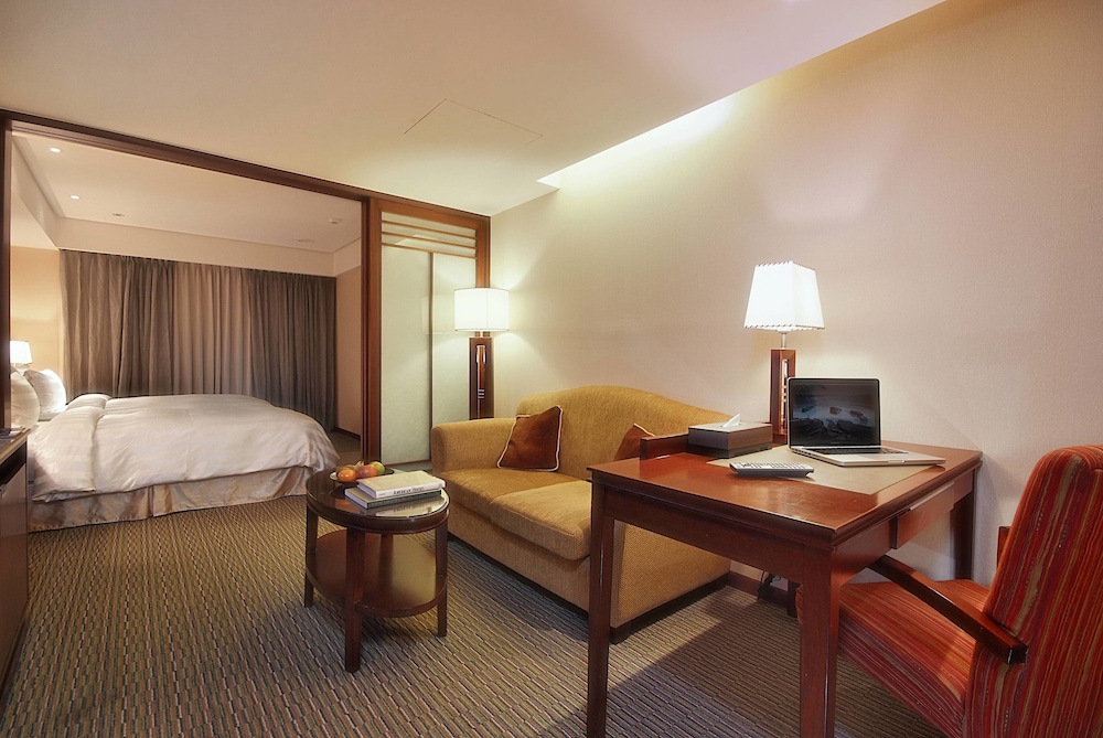Superior Suite, 2 Twin Beds photo 2