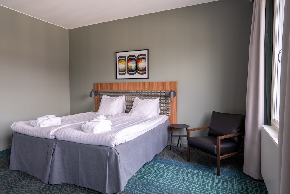 Standard Twin Room - Photo 1