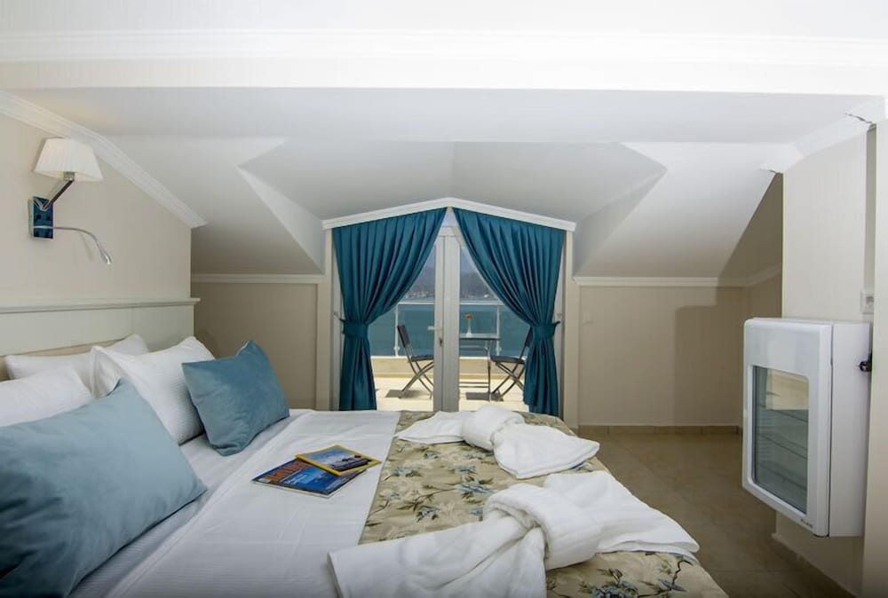 Loft, Sea View