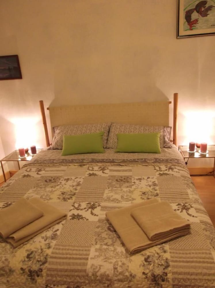 Deluxe Double Room, Shared Bathroom