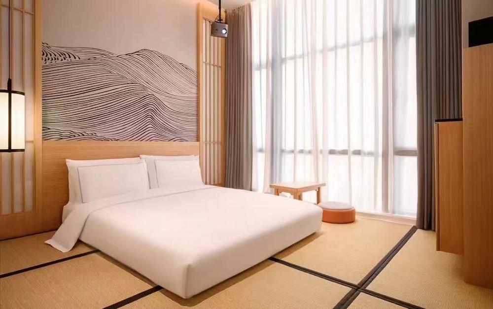 Japanese-Style Double Room, City View