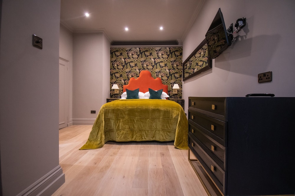 Deluxe Apartment, Private Bathroom, Garden View photo 2