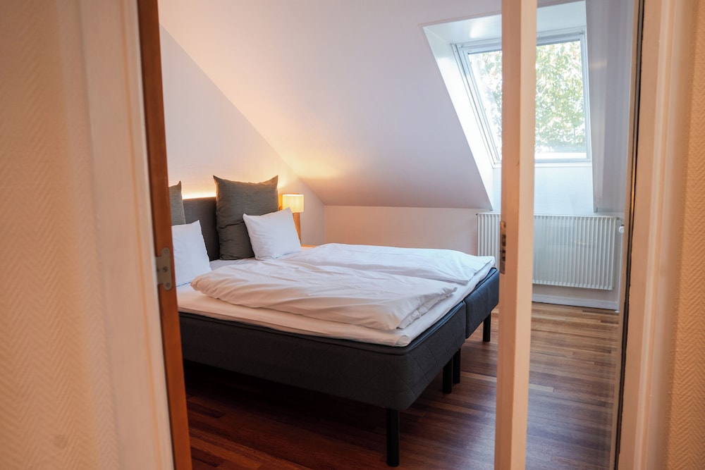 Apartment, Balcony - Photo 1