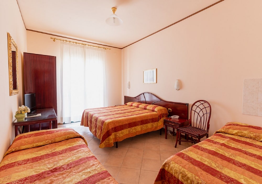 Quadruple Room, Multiple Beds