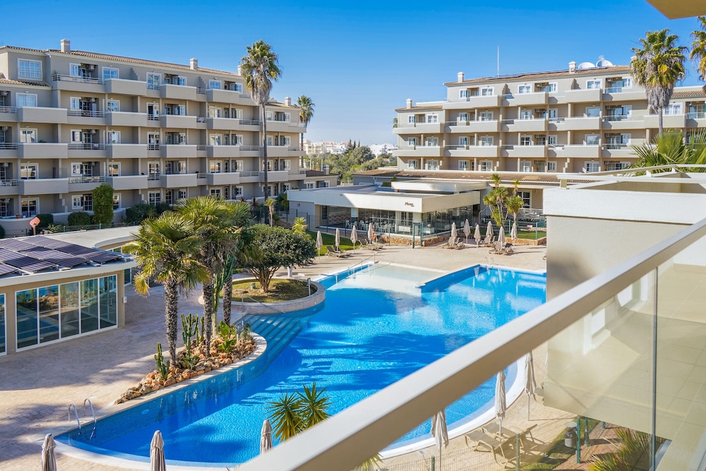 Apartment, 2 Bedrooms, Pool View - Photo 9