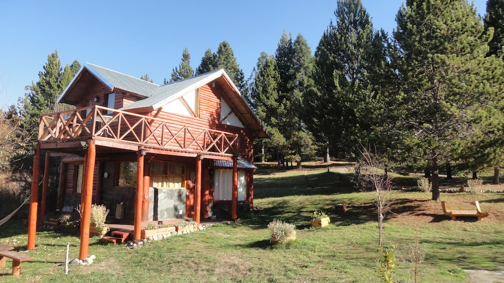 Family Cabin, 2 Bedrooms, Mountain View photo 3