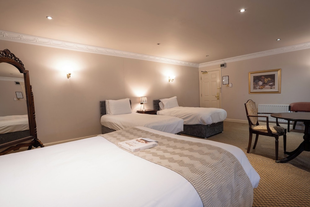 Family Double Room, Multiple Beds photo 3