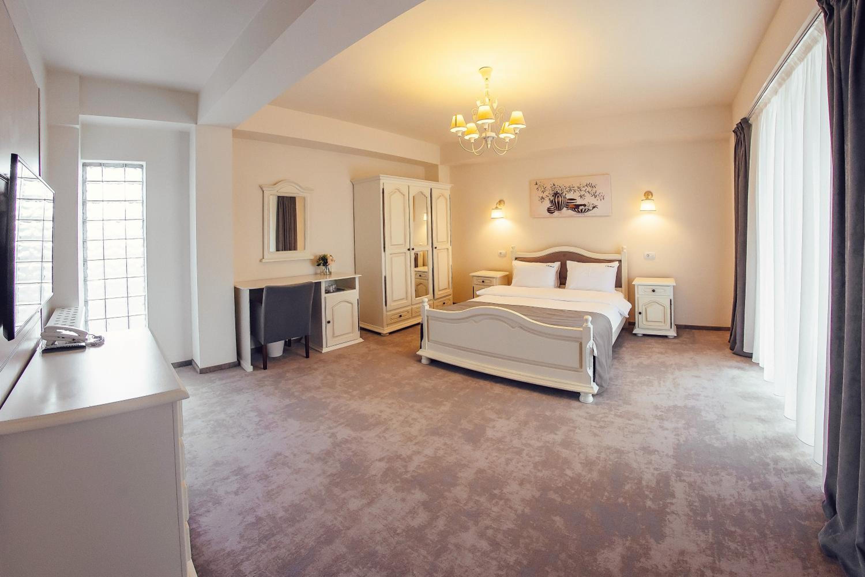 Double or Twin Room with Balcony photo 2