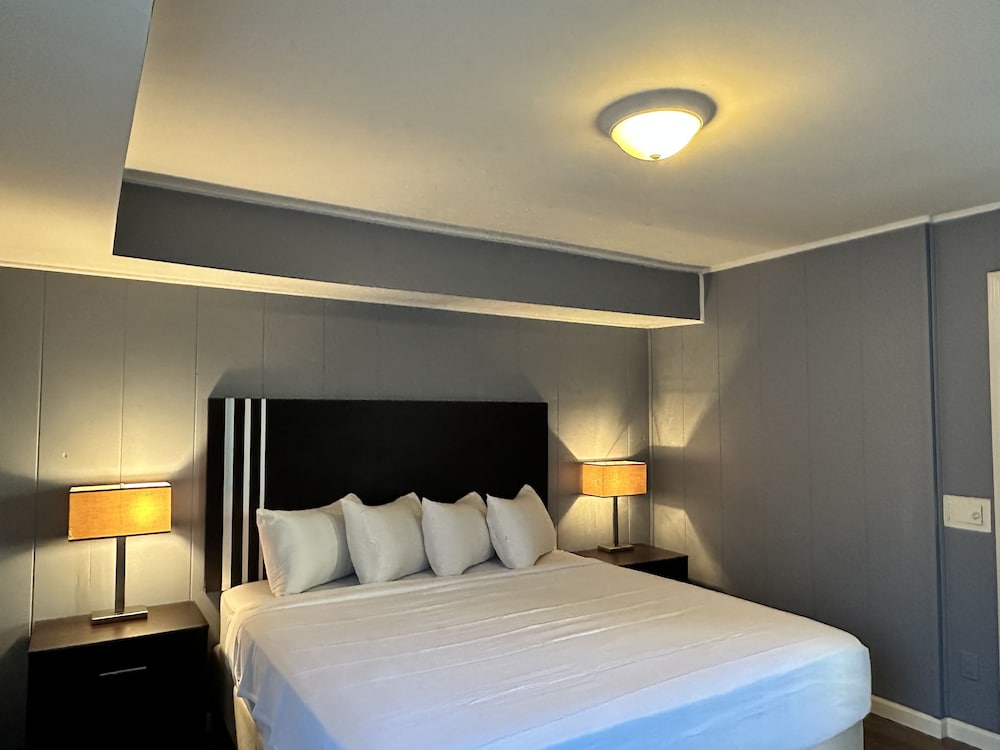 Signature Room photo 2