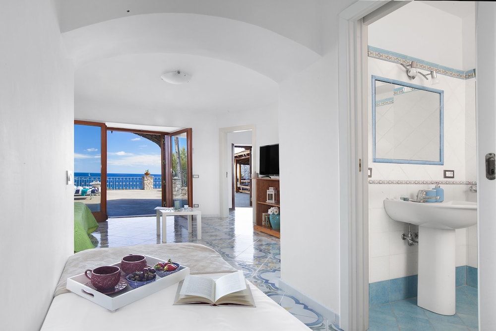 Villa, 6 Bedrooms, Sea View