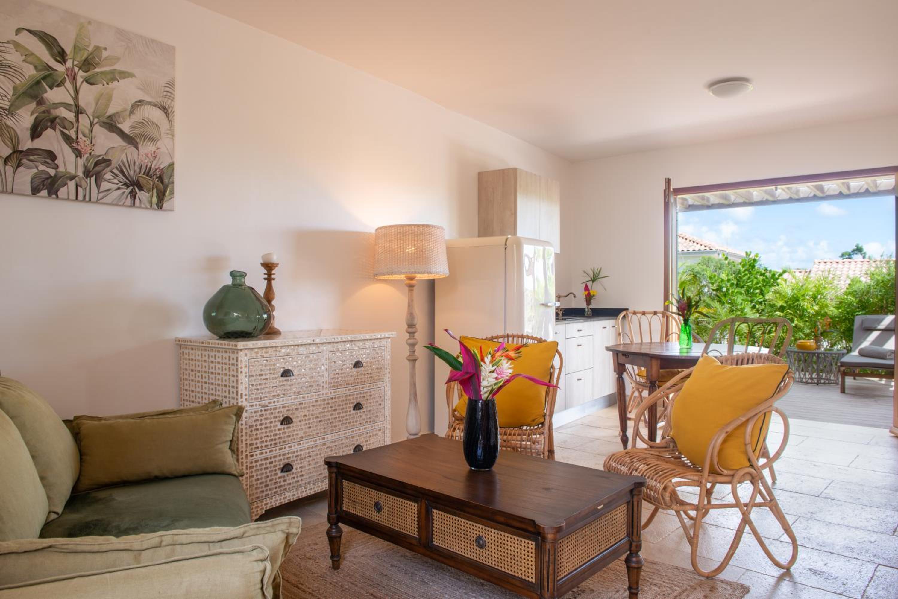 Two-Bedroom Bungalow - Photo 3