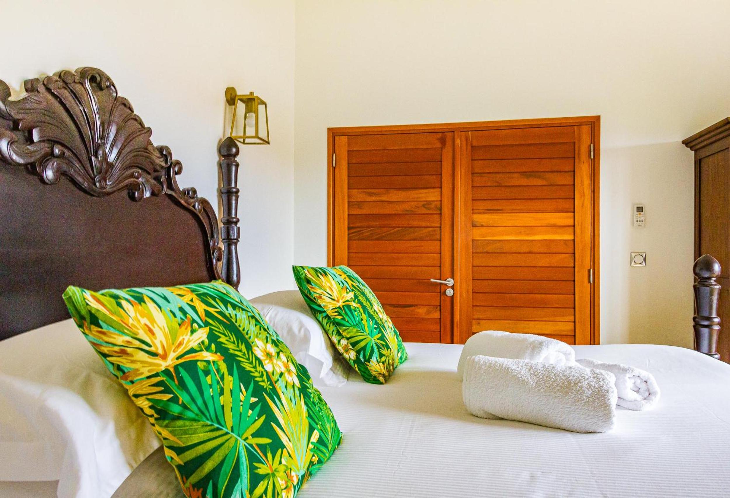 Two-Bedroom Bungalow - Photo 21