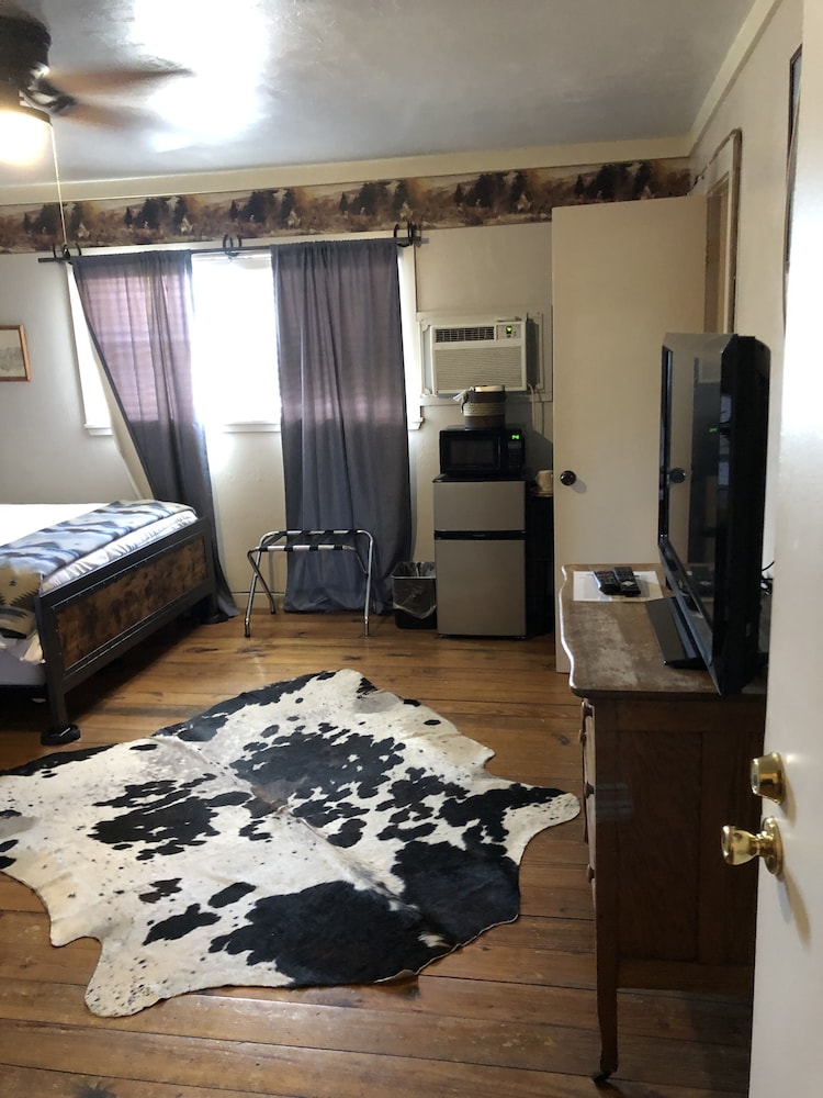 Rancher - Room 2 photo 1