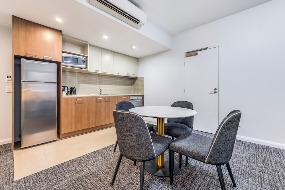 One Bedroom Apartment - Photo 8
