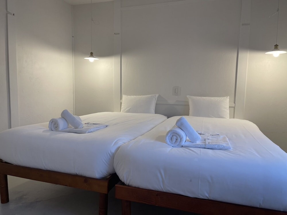 Double/Twin Room - Photo 3