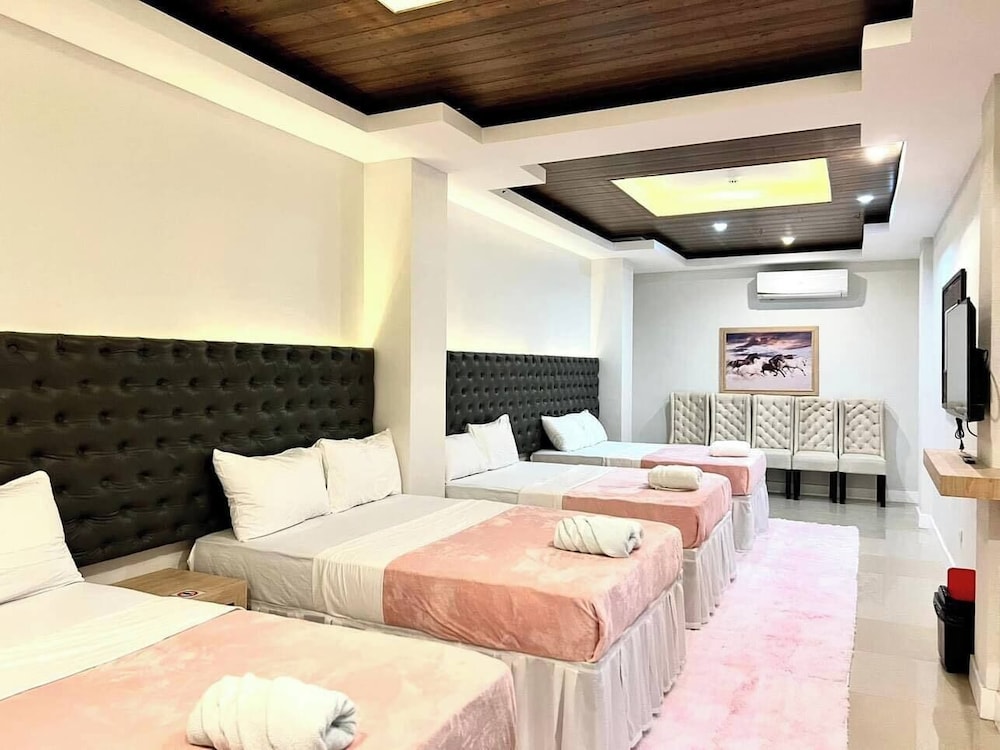 Deluxe Quadruple Room photo 1