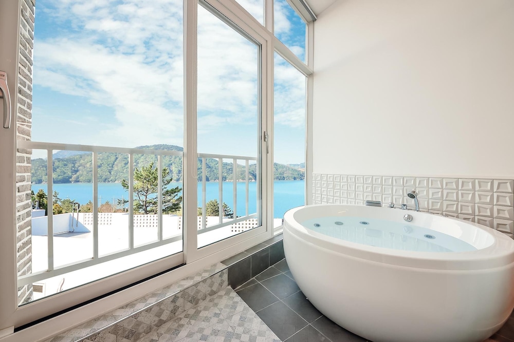 Basic Room, 1 Bedroom (F204 ( Spa )) - Photo 8