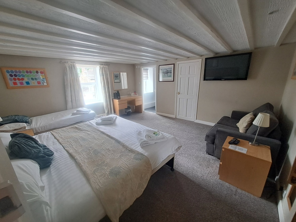 Family Suite, Ensuite photo 2