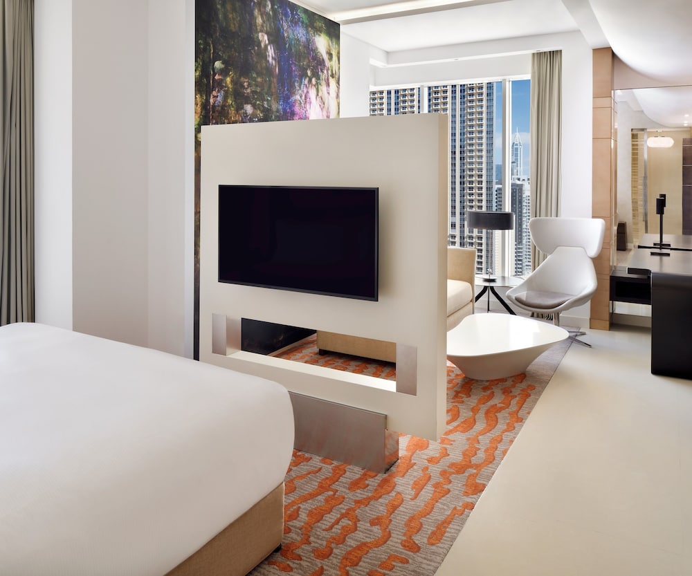Junior Suite, 1 King Bed (High Floor)