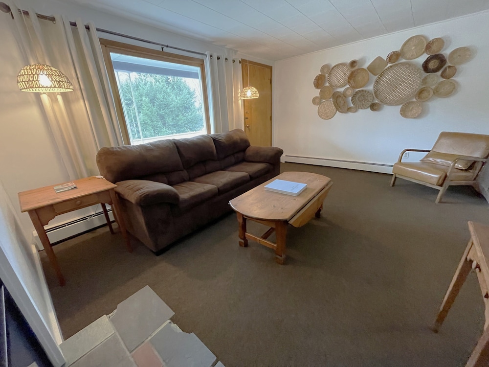 Deluxe Suite, 2 Queen Beds, Kitchen photo 2