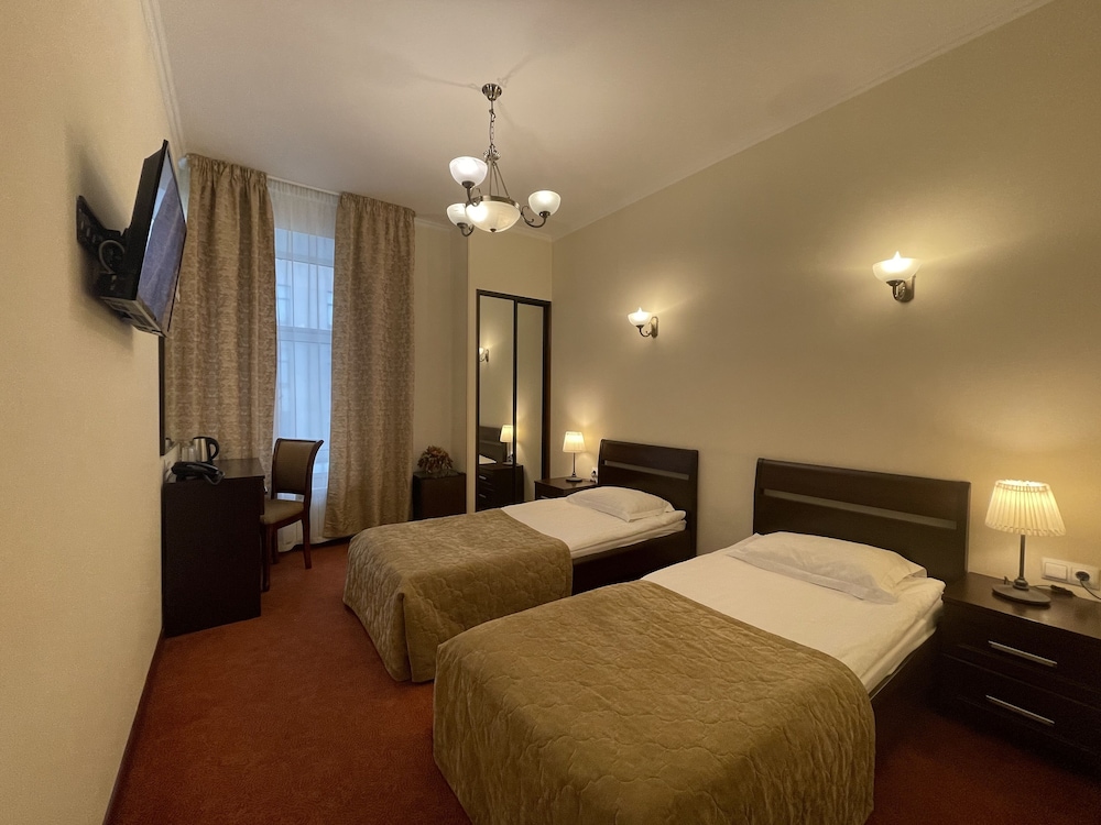 Standard Double or Twin Room photo 3